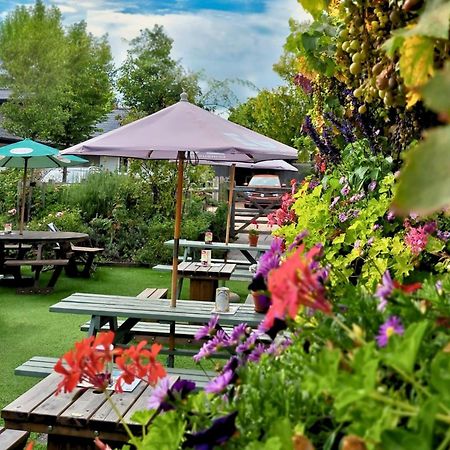 The Inn West End Woking Luaran gambar