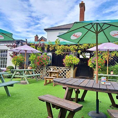 The Inn West End Woking Luaran gambar