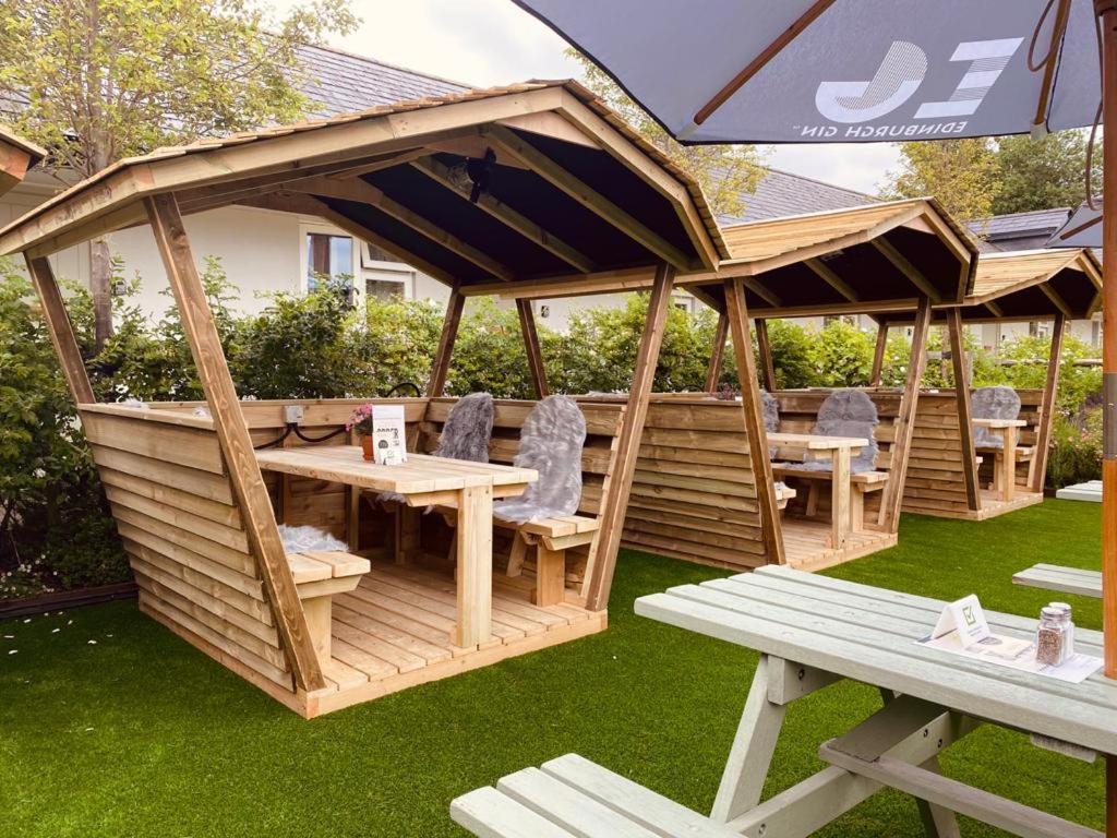 The Inn West End Woking Luaran gambar