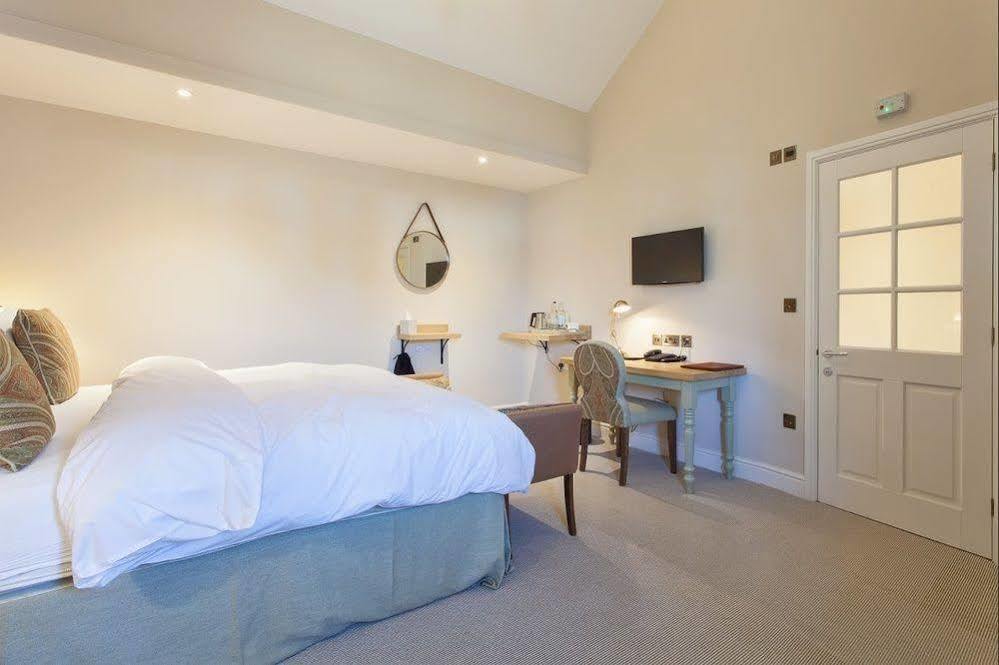 The Inn West End Woking Luaran gambar